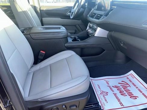 Certified 2023 GMC Yukon XL SLT image 1