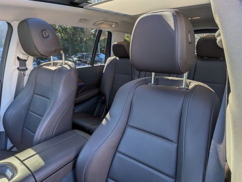 Used 2020 Mercedes-Benz GLS 450 4MATIC image 15