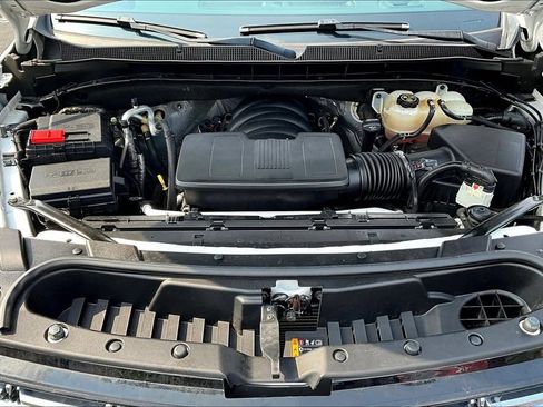 Used 2023 Chevrolet Suburban Premier AWD/4WD image 29