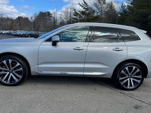 Used 2023 Volvo XC60 B6 Ultimate w/ Climate Package image 3