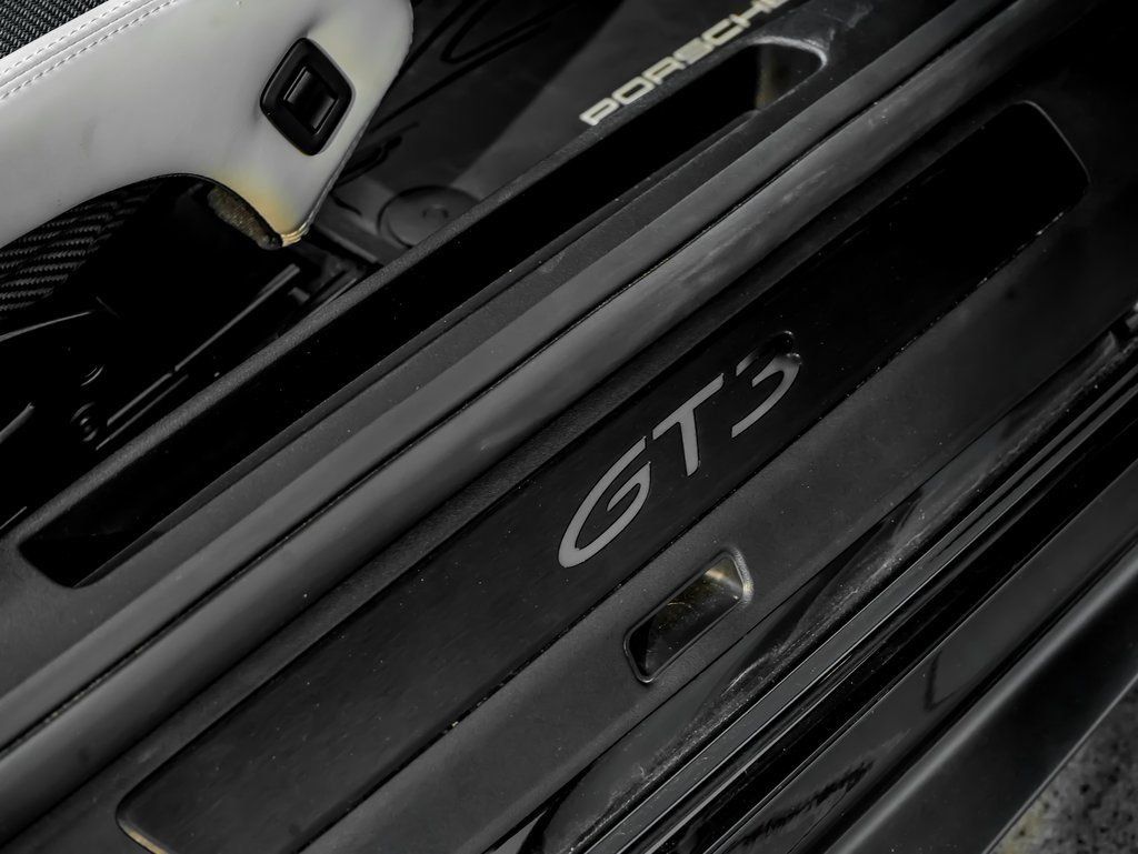 Certified 2022 Porsche 911 GT3 RWD image 25