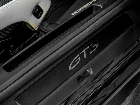 Certified 2022 Porsche 911 GT3 RWD image 25