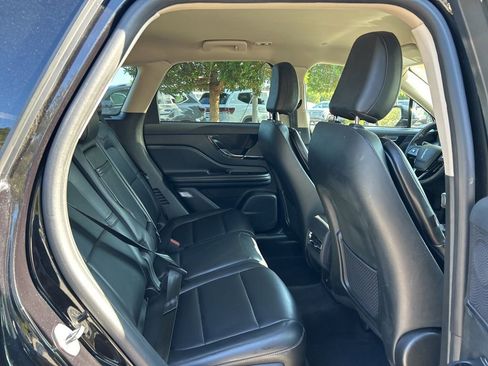 Used 2023 Lincoln Corsair Standard image 44