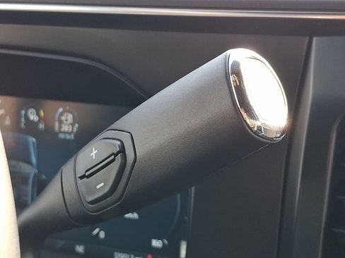 Used 2025 Ford F350 Platinum AWD/4WD image 14