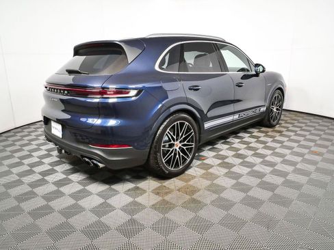 Used 2026 Porsche Cayenne E-Hybrid AWD/4WD image 30