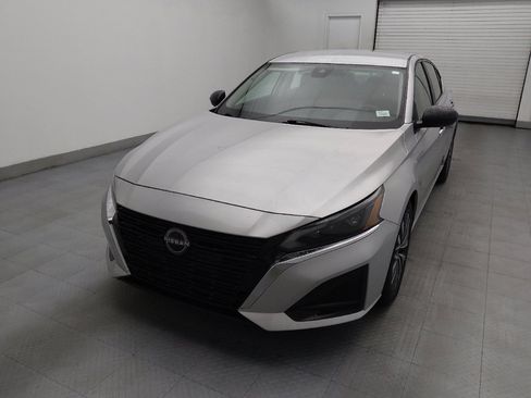 Used 2024 Nissan Altima 2.5 SV image 15