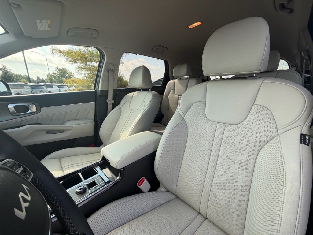 Used 2024 Kia Sorento SX Prestige AWD/4WD image 13