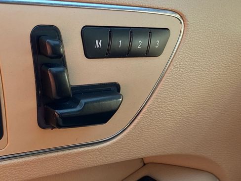 Used 2011 Mercedes-Benz E 350 Sedan image 12