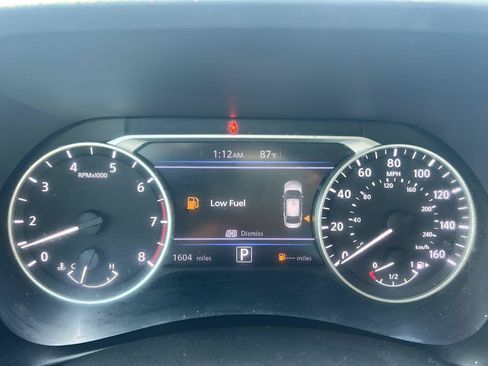 Used 2024 Nissan Sentra SV FWD image 10