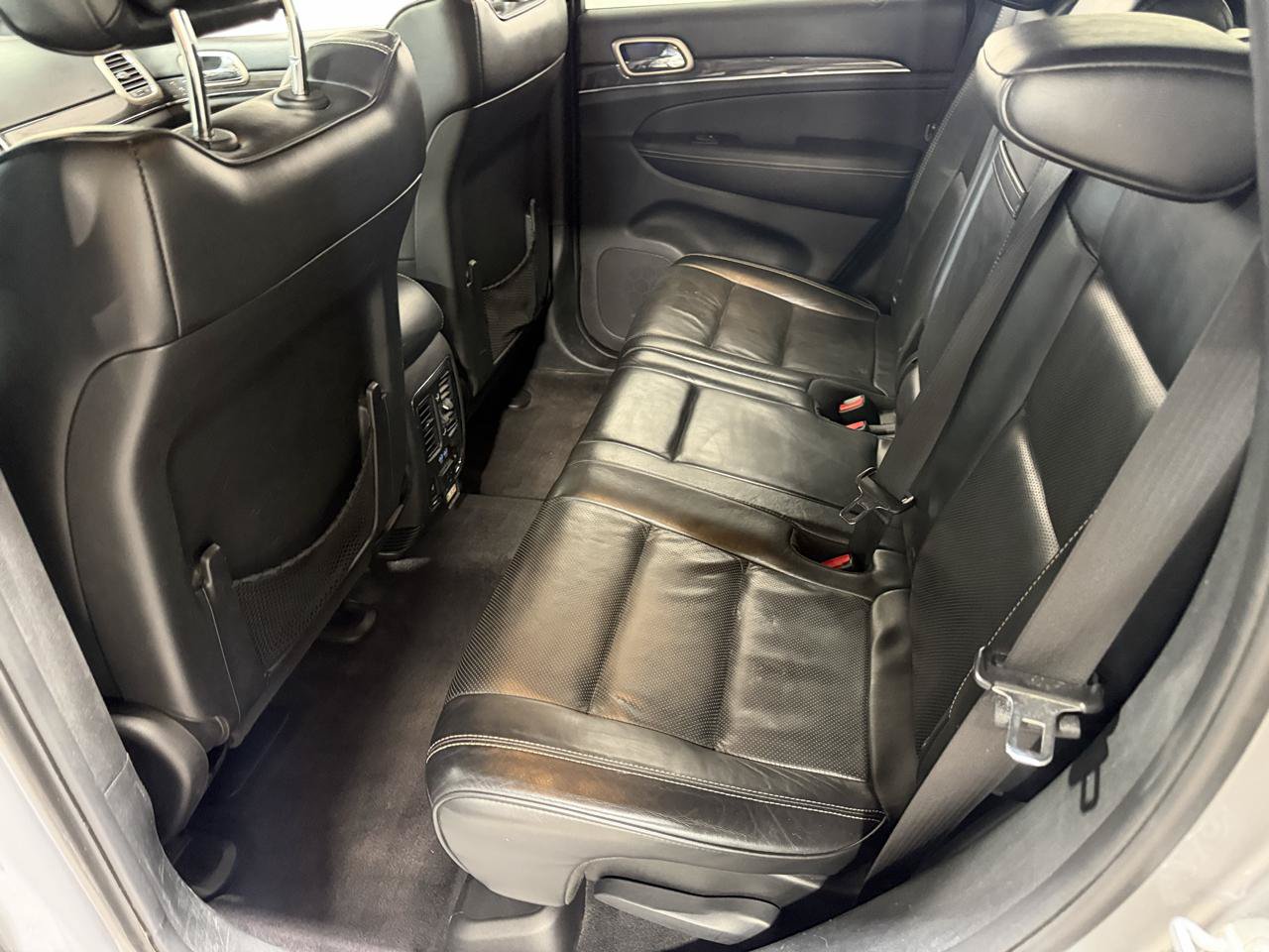 Used 2017 Jeep Grand Cherokee Overland w/ Jeep Active Safety Group AWD/4WD image 20