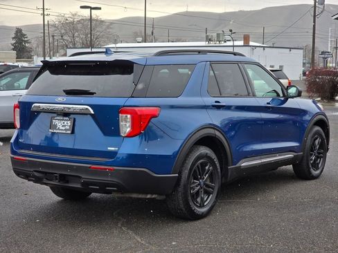 Used 2020 Ford Explorer XLT w/ Comfort Package image 5