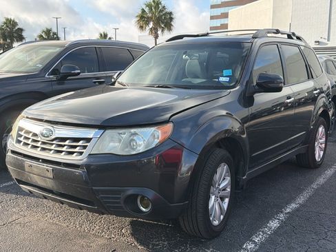 Used 2012 Subaru Forester 2.5X Premium w/ All-Weather Pkg AWD/4WD image 3