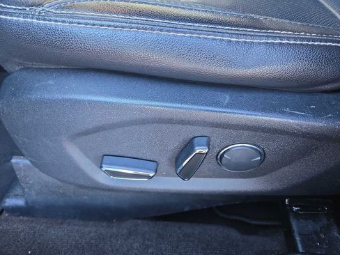 Used 2017 Ford Explorer Limited image 20