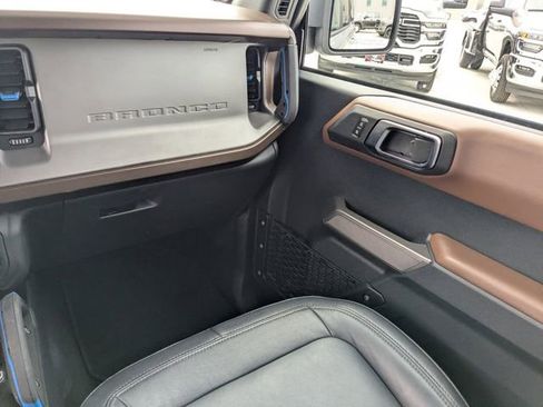Used 2023 Ford Bronco Outer Banks AWD/4WD image 15