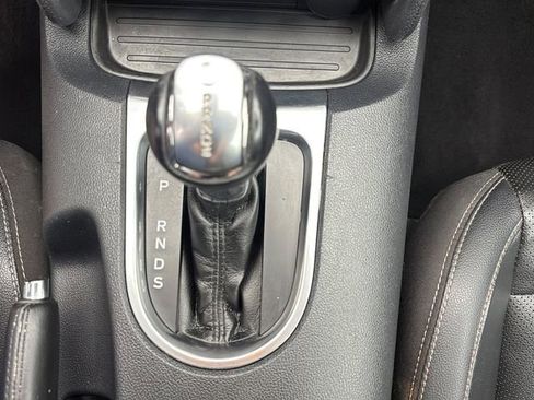 Used 2022 Ford Mustang Premium RWD image 25