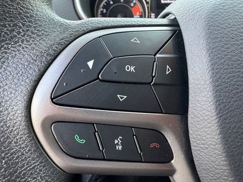 Used 2020 Jeep Cherokee Latitude FWD image 7