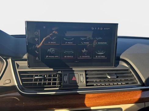Used 2023 Audi Q5 2.0T Premium Plus w/ Premium Plus Package AWD/4WD image 24