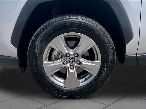 Used 2025 Toyota RAV4 XLE FWD image 11