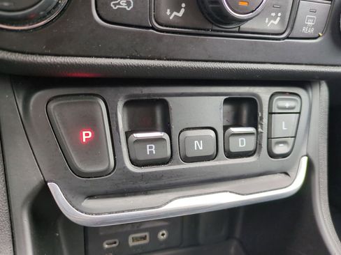 Used 2018 GMC Terrain SLT w/ Preferred Package image 38