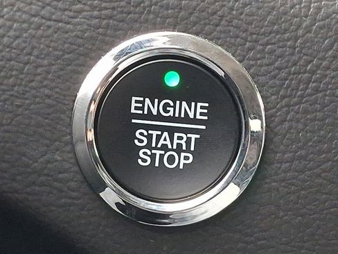 Used 2024 Ford Edge SEL image 21