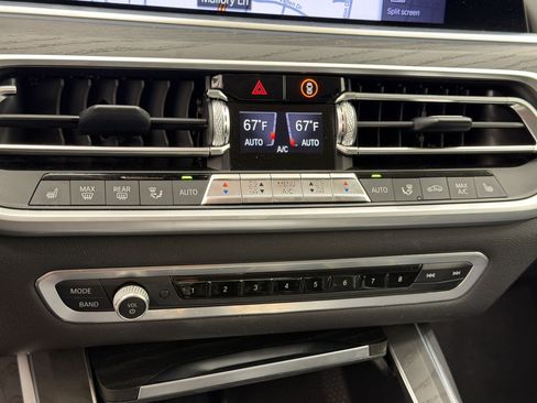 Used 2020 BMW X7 xDrive40i w/ Premium Package AWD/4WD image 17