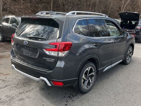 Used 2023 Subaru Forester Limited image 2