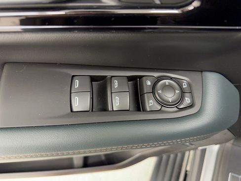 Used 2026 GMC Yukon AT4 w/ AT4 Premium Plus Package AWD/4WD image 15
