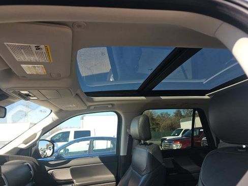 Used 2025 Ford Expedition Max Active image 10