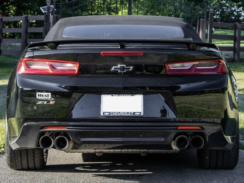Used 2018 Chevrolet Camaro ZL1 w/ LPO, ZL1 Protection Package RWD image 17