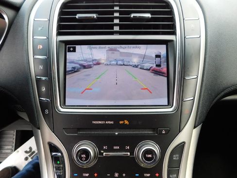 Used 2019 Lincoln Nautilus FWD image 38