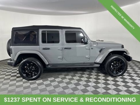 Used 2023 Jeep Wrangler Unlimited Sahara w/ Cold Weather Group AWD/4WD image 10