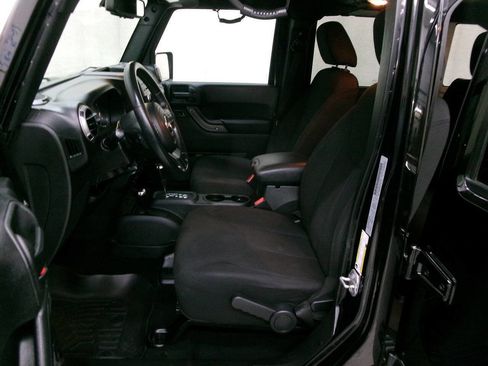 Used 2017 Jeep Wrangler Unlimited Sport w/ Quick Order Package 24S AWD/4WD image 13