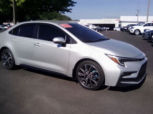 Used 2024 Toyota Corolla SE FWD image 6