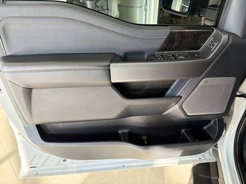 Used 2025 Ford F250 Lariat w/ Lariat Ultimate Package image 13