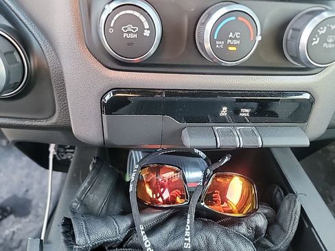 Used 2023 RAM 1500 Big Horn image 15