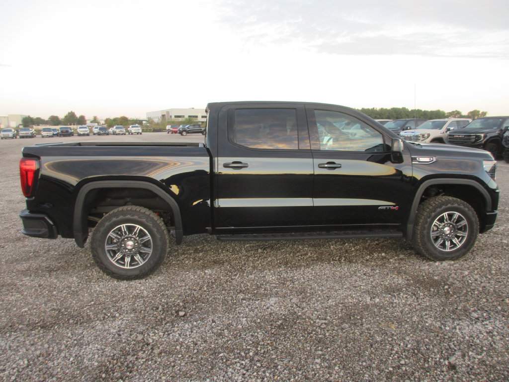 New 2026 GMC Sierra 1500 AT4 w/ AT4 Premium Package AWD/4WD image 3