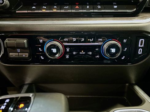 Used 2024 Chevrolet Silverado 1500 LTZ w/ LTZ Premium Package image 16