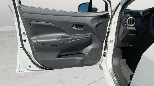 Certified 2024 Nissan Versa SV w/ Electronics Package FWD image 18