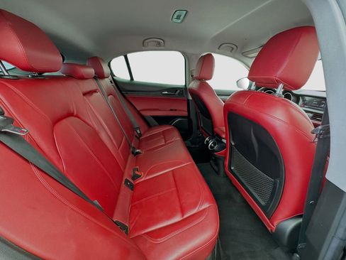 Used 2020 Alfa Romeo Stelvio w/ Nero Edizione image 18