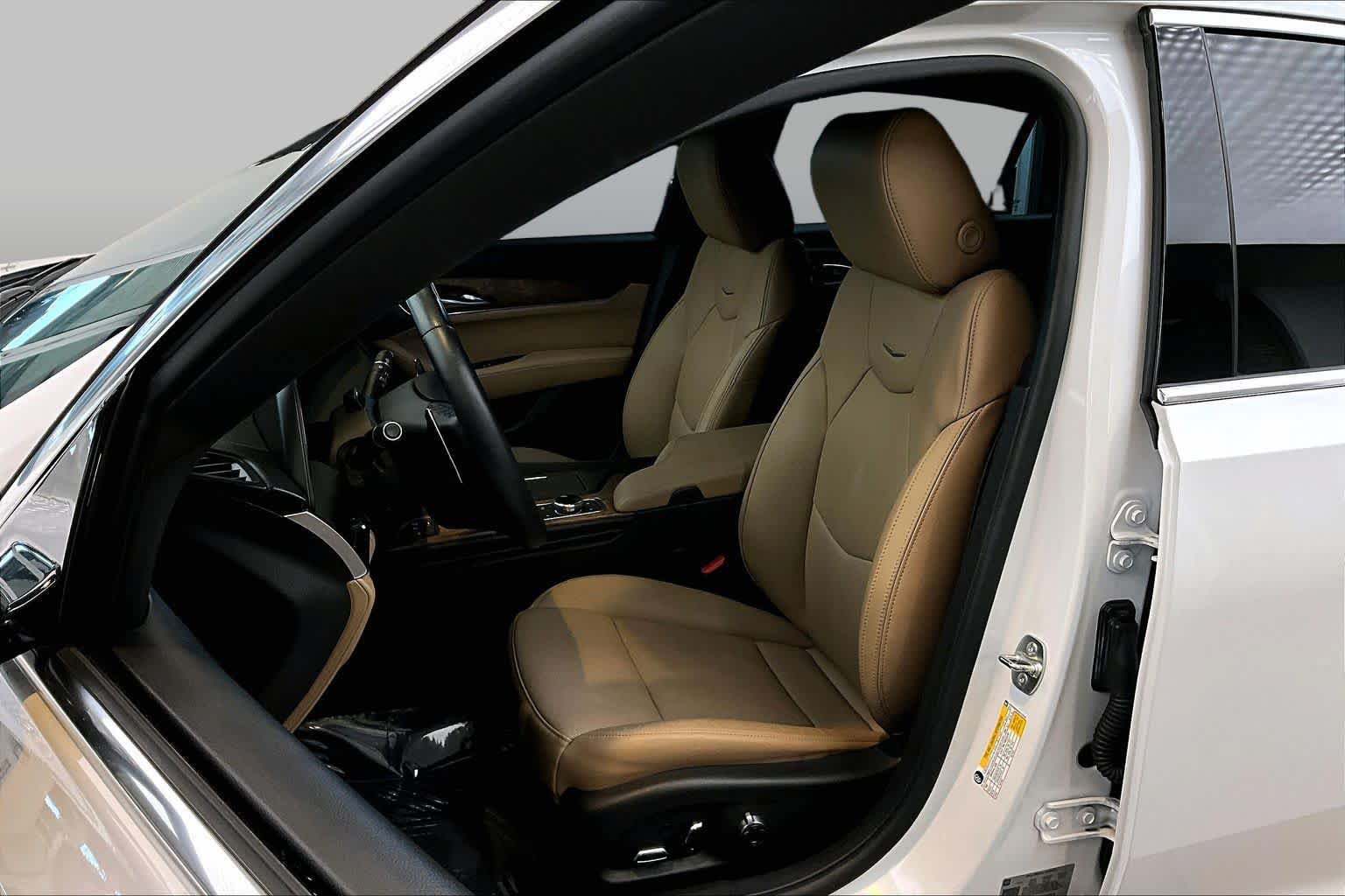 Used 2025 Cadillac CT5 Premium Luxury RWD image 8