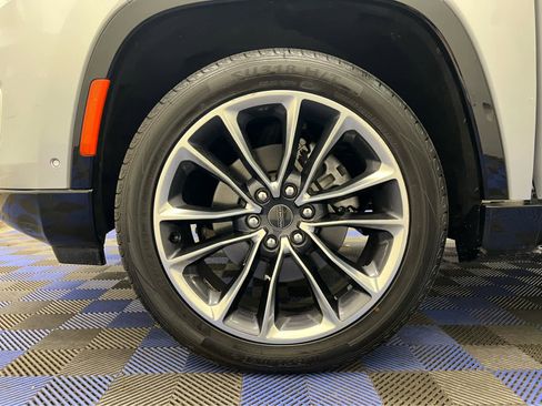 Used 2022 Jeep Wagoneer Series II w/ Premium Group I image 10