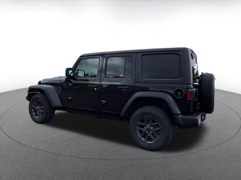 Used 2025 Jeep Wrangler Unlimited Sport AWD/4WD image 8