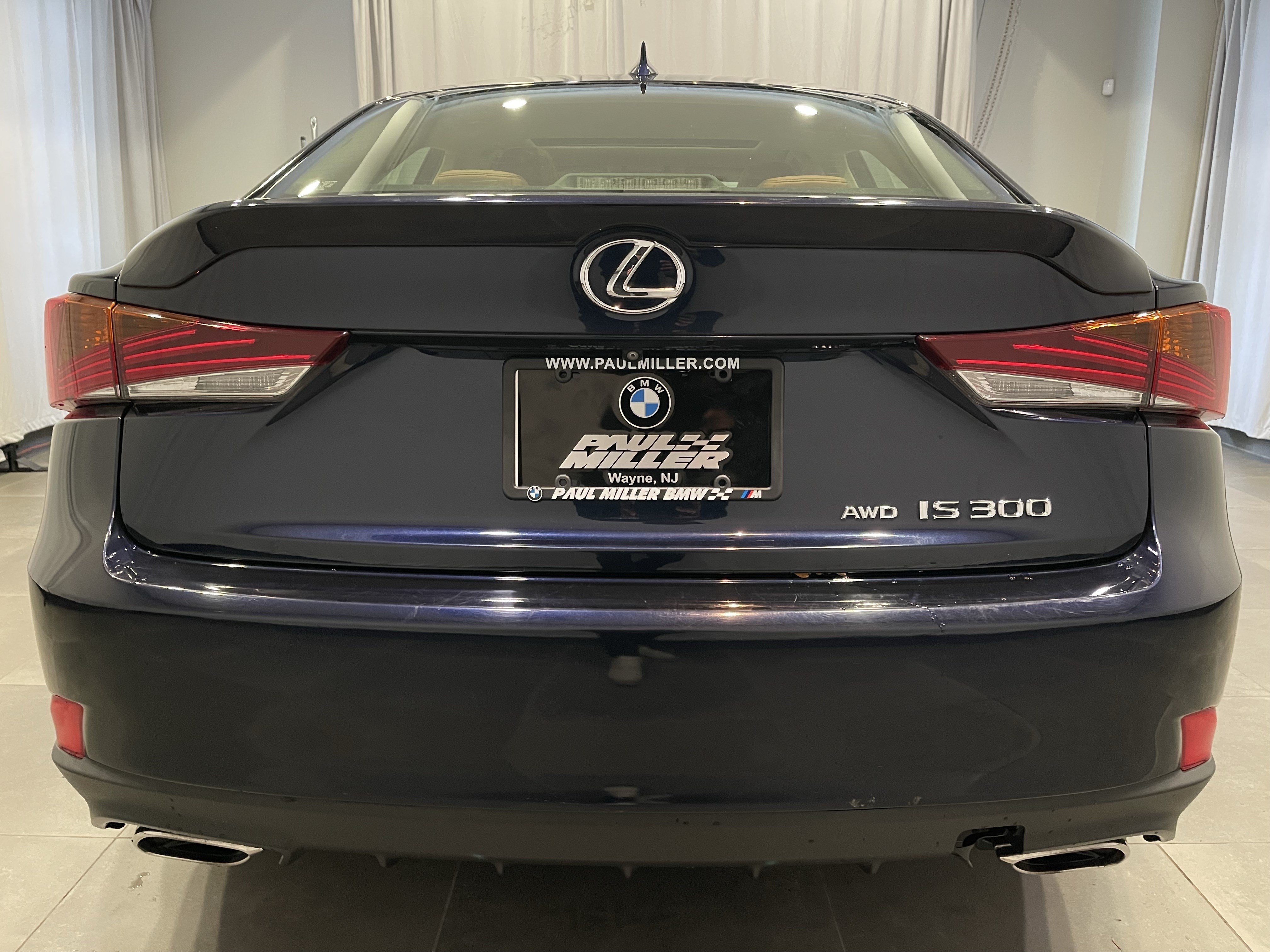 Used 2017 Lexus IS 300 AWD w/ Premium Package image 5
