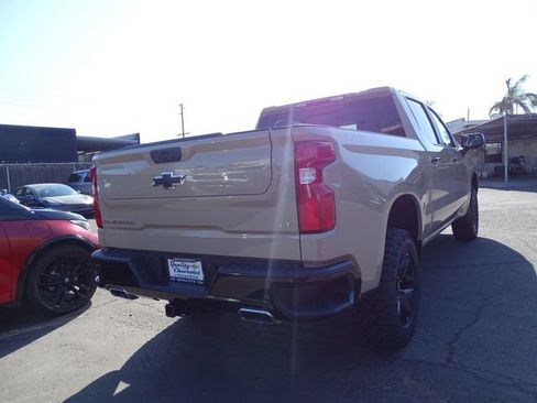 Certified 2022 Chevrolet Silverado 1500 LT Trail Boss w/ LT Trail Boss Premium Package AWD/4WD image 4