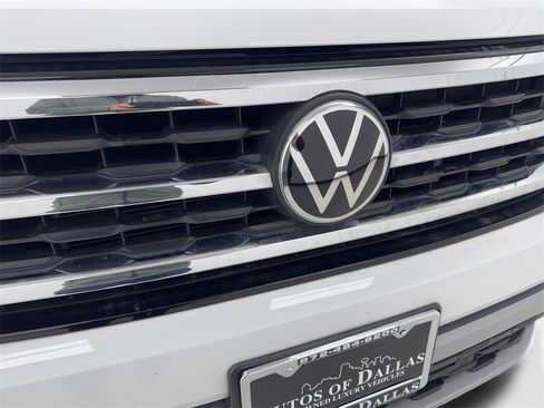 Used 2023 Volkswagen Atlas SE w/ Panoramic Sunroof Package image 25