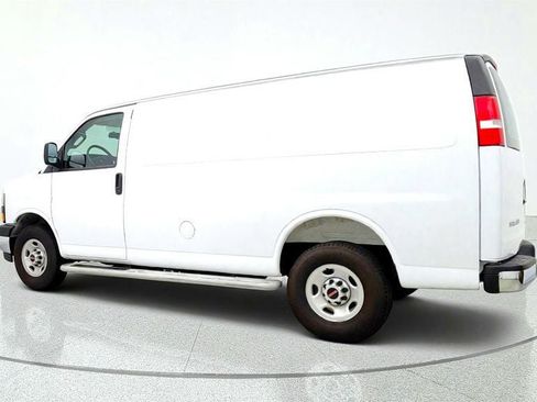 Used 2025 GMC Savana 2500 w/ Driver Convenience Package RWD image 7