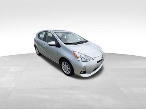 Used 2014 Toyota Prius C Four FWD image 4