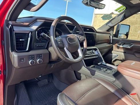Used 2024 GMC Sierra 2500 Denali w/ Denali Reserve Package AWD/4WD image 12