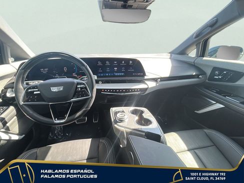 Used 2025 Cadillac Optiq Sport 2 w/ LPO, Floor Liner Package AWD/4WD image 23