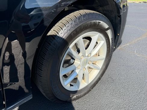 Used 2019 Dodge Grand Caravan SXT FWD image 46